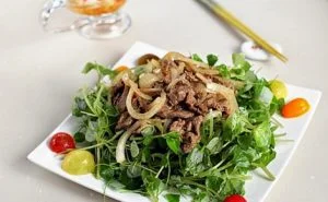 Bật mí cách trộn gỏi rau càng cua thịt bò bổ dưỡng thơm ngon lạ miệng