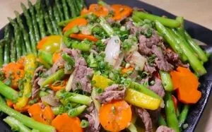 Hướng dẫn 2 cách chế biến măng tây xào thịt bò thơm nức căn bếp