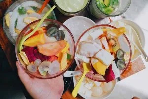 Bí quyết làm hoa quả dầm thanh long đỏ ngon tuyệt vời!