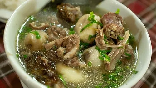 Cách nấu canh khoai sọ thịt vịt 