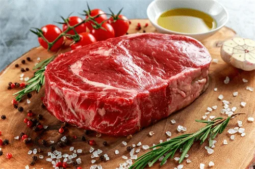 Thịt bò giàu đạm và sắt