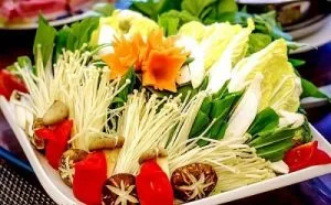 Gợi ý top các loại rau ăn lẩu hải sản chuẩn ngon đúng vị