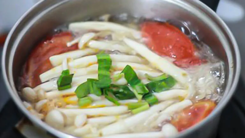 mon-nau-dau