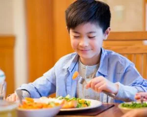 Thừa cân béo phì ở trẻ em, Chế độ dinh dưỡng cho trẻ bị thừa cân