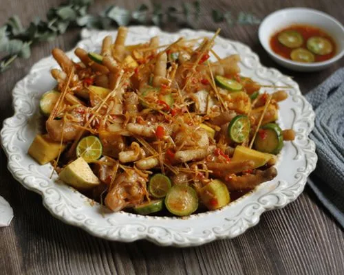 chân gà sả tắc sốt thái