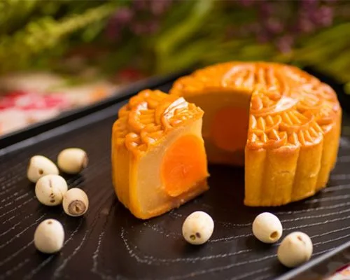 Bánh chưng nướng hạt sen