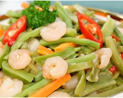 Gỏi gà rau tiến vua