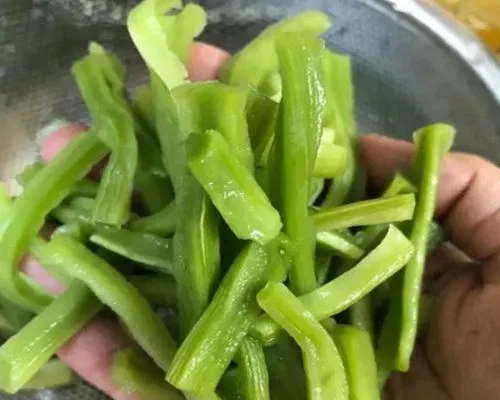 Rau tiến vua