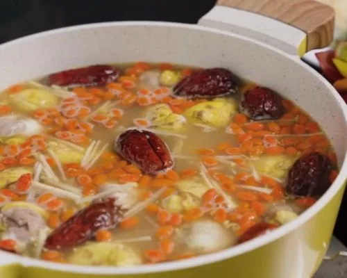 Súp hột vịt lộn bao nhiêu calo