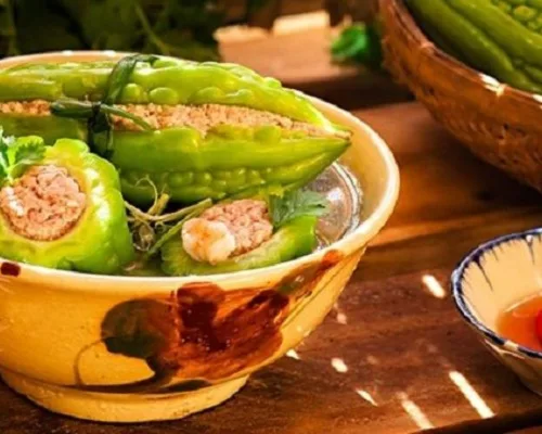 canh mướp đắng nhồi thịt